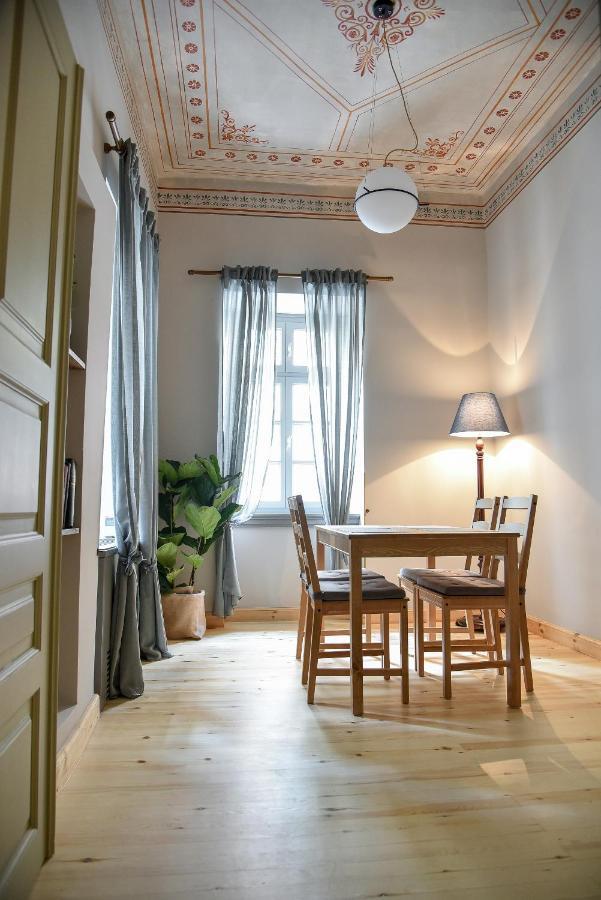 Erst Guest House Атина Екстериор снимка