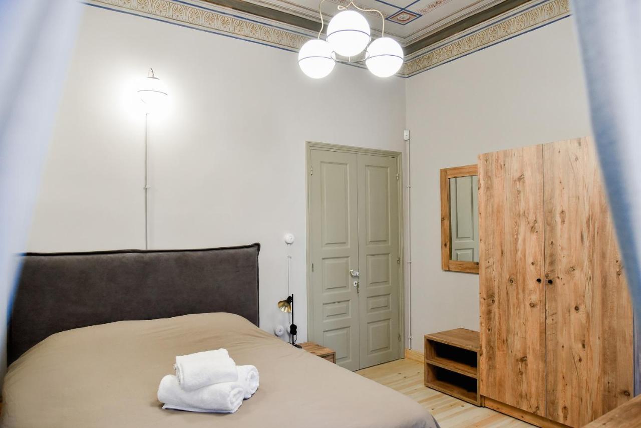 Erst Guest House Атина Екстериор снимка