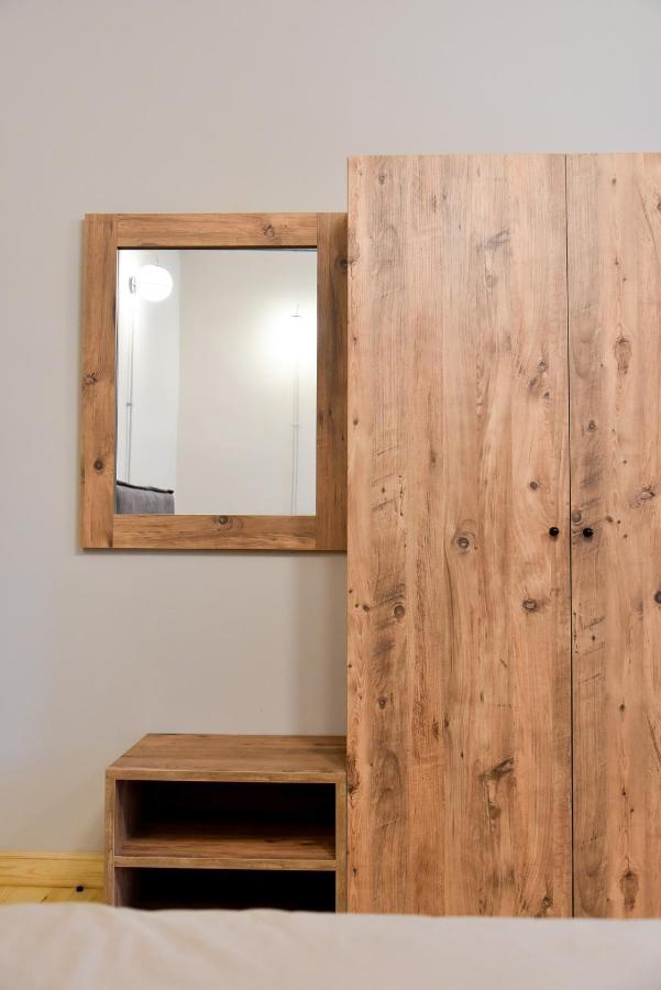 Erst Guest House Атина Екстериор снимка