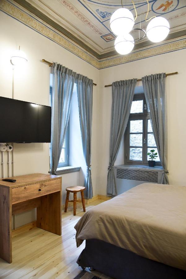 Erst Guest House Атина Екстериор снимка