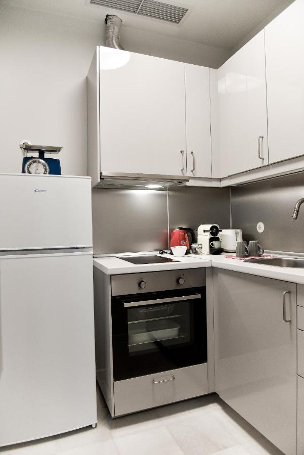 Erst Guest House Атина Екстериор снимка
