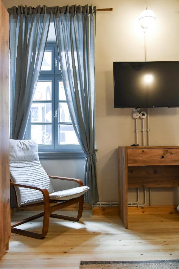 Erst Guest House Атина Екстериор снимка