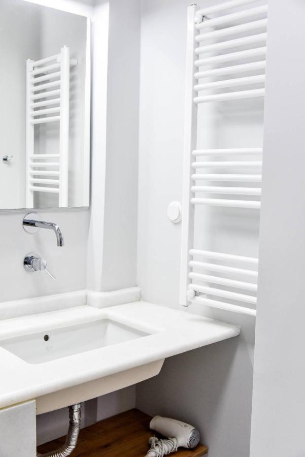 Erst Guest House Атина Екстериор снимка