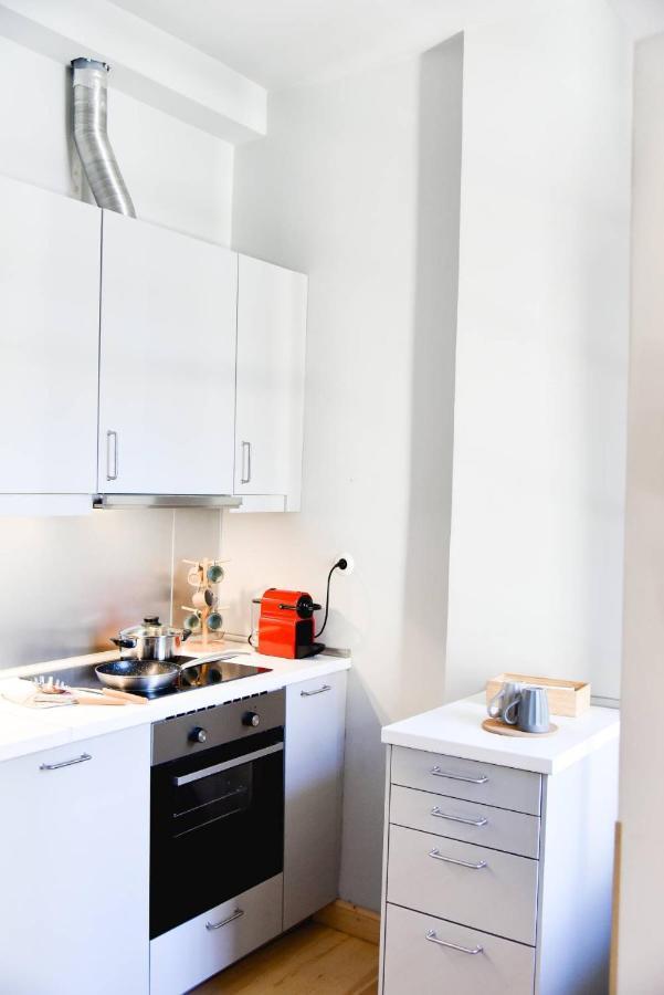 Erst Guest House Атина Екстериор снимка