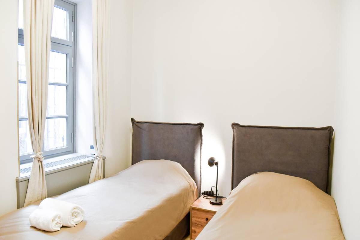 Erst Guest House Атина Екстериор снимка